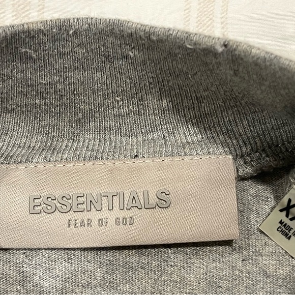 ❌SOLD❌ Essentials Fear of God FOG long sleeve mock neck T shirt - Picture 8 of 9